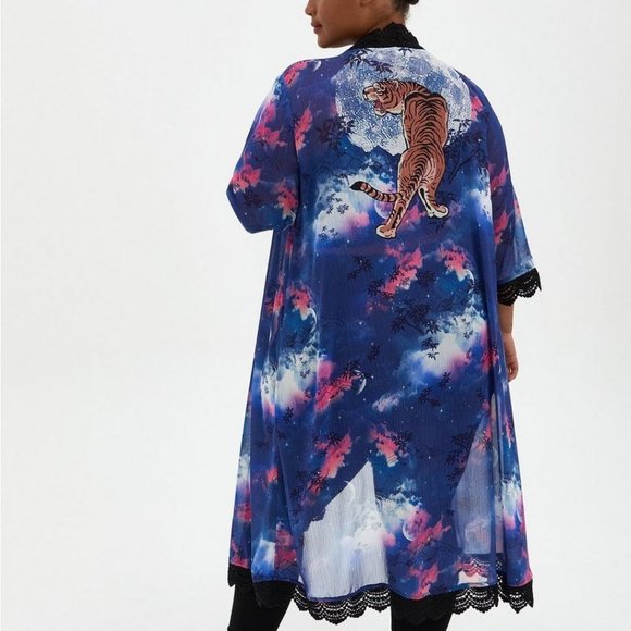 NWT Torrid Tiger Print Crochet Trim Chiffon Kimono SIZE 4 - Picture 1 of 4